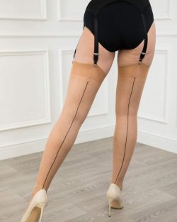 Contrast seamed Havannah Heel stockings natural